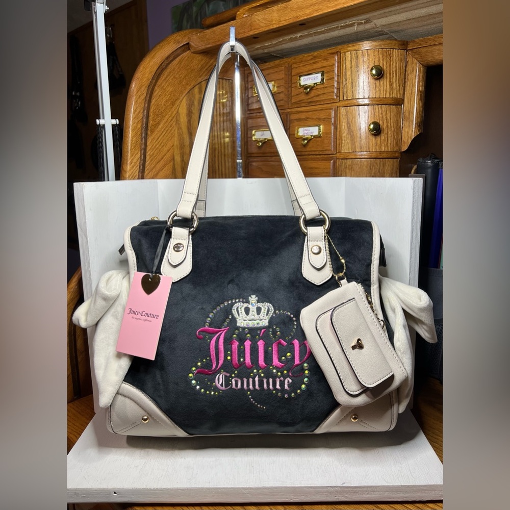 NWT Juicy Couture Dreamy Juicy Daydreamer Tote - Liquorice/Crystal